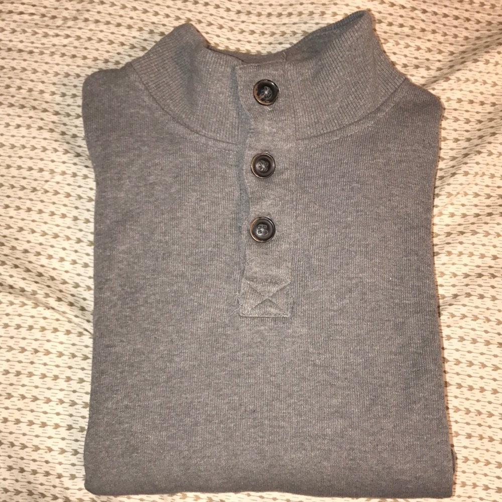 COVINGTON pull over sweater with 3 buttons - XL